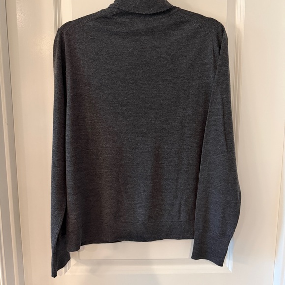 J. Crew 100% Merino Wool Charcoal Turtleneck Sweater Women’s Size Large - Picture 4 of 8